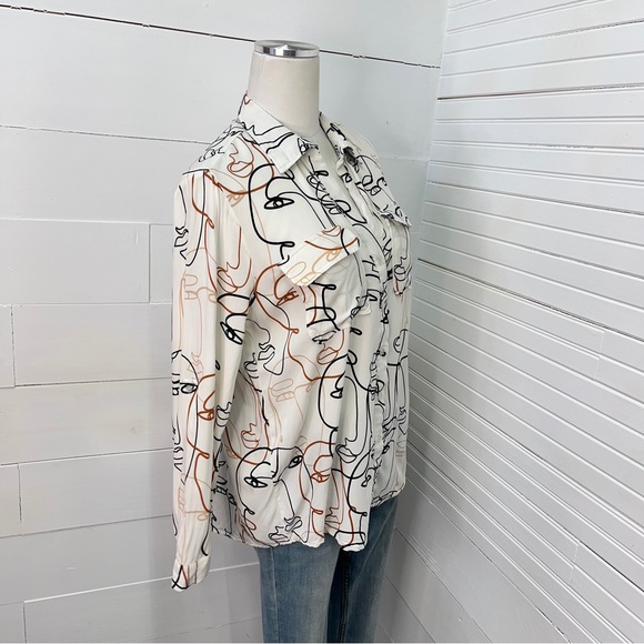 milk & honey Abstract Face Print Rayon Blouse - Picture 3 of 11